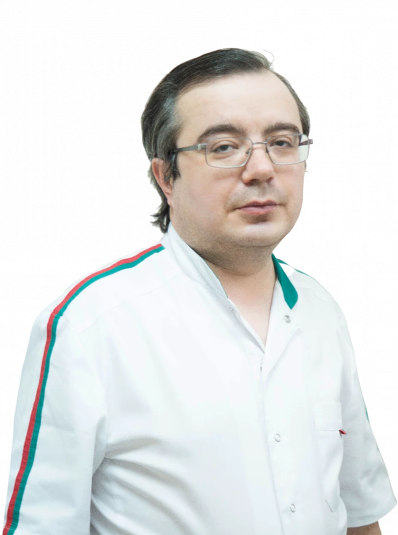 Врач стоматологхирург Томахин Роман Александрович